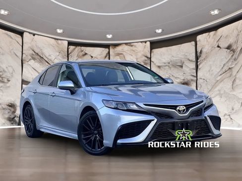 Used 2021 Toyota Camry SE w/ Carpet Mat Package (TMS) FWD image 8