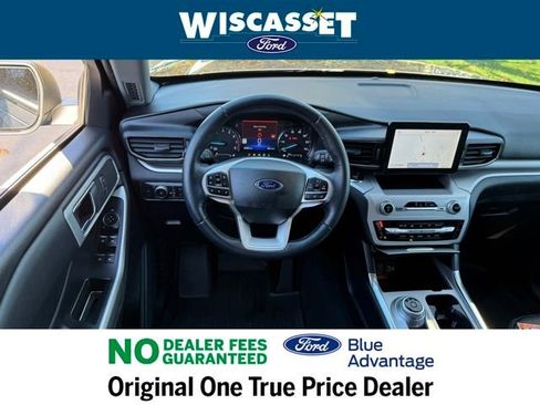 Certified 2022 Ford Explorer XLT w/ Equipment Group 202A image 7