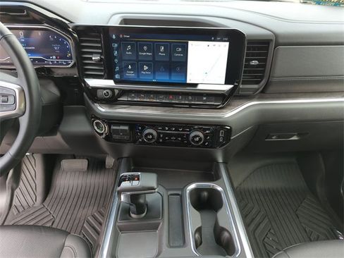 Used 2025 Chevrolet Silverado 1500 LTZ image 23