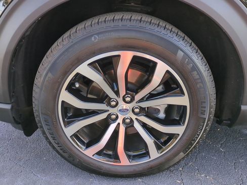 Certified 2025 Ford Explorer ST-Line w/ Premium Package image 11