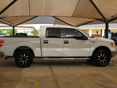 Used 2013 Ford F150 XLT w/ XLT Chrome Pkg image 12