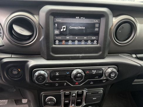 Used 2022 Jeep Wrangler Unlimited Sport AWD/4WD image 18