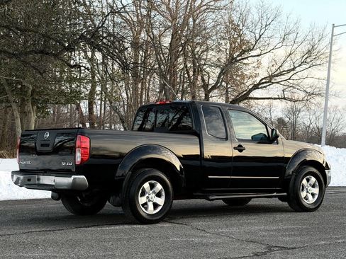 Used 2011 Nissan Frontier SV w/ SV Premium Utility Pkg image 6