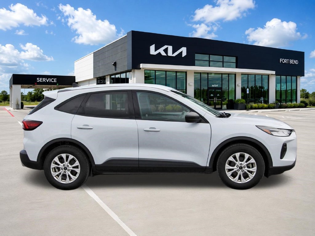 Used 2025 Ford Escape Active FWD image 4