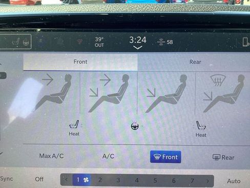 New 2026 Chrysler Voyager LX image 18