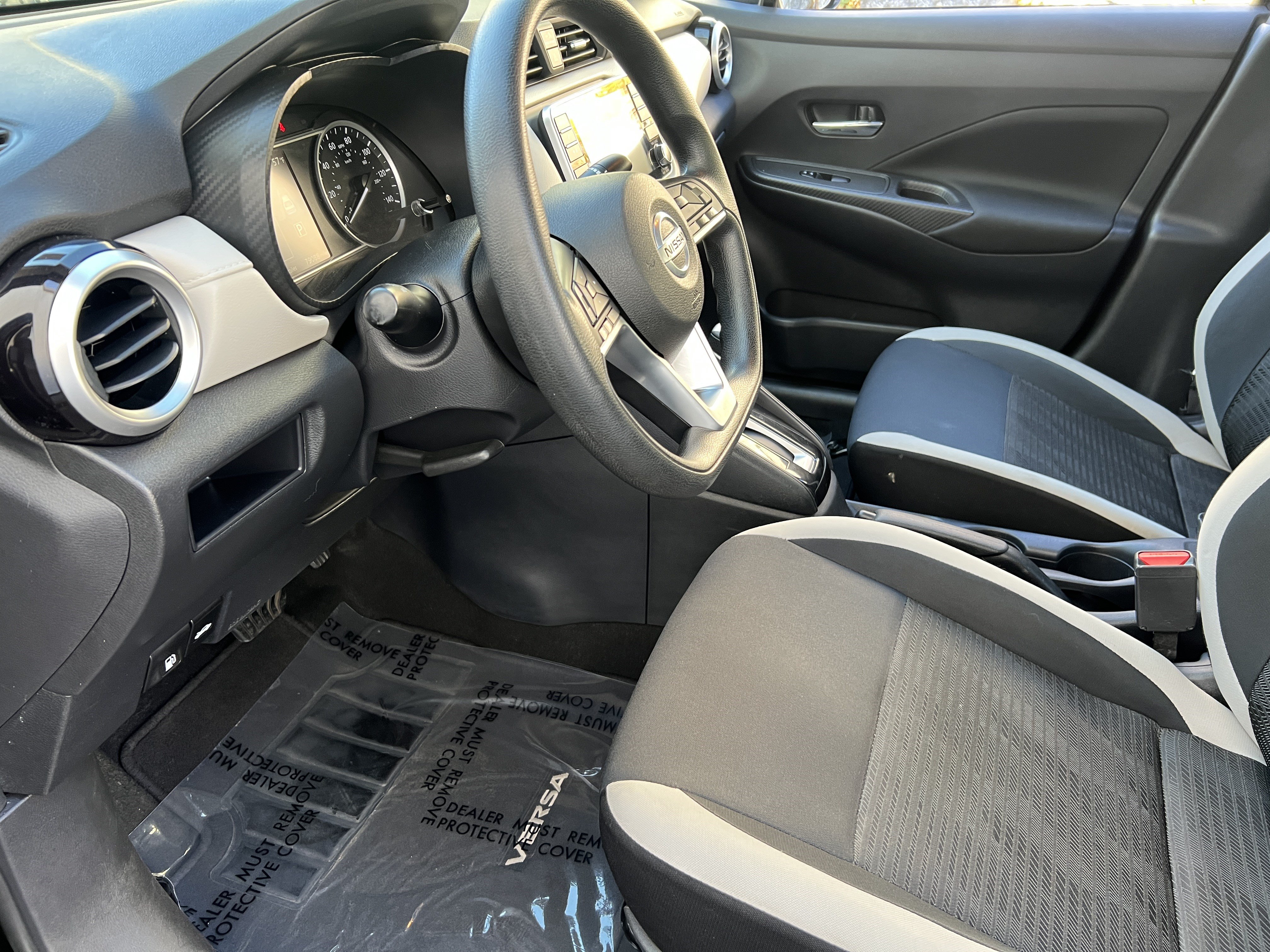 Used 2021 Nissan Versa SV FWD image 14