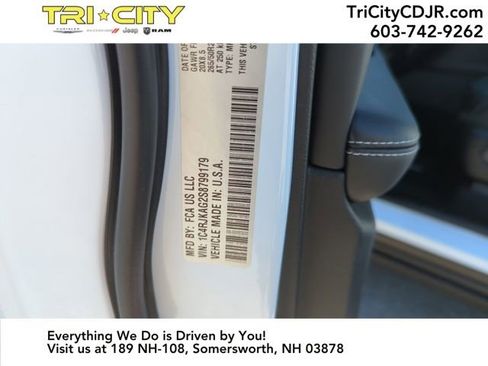 New 2025 Jeep Grand Cherokee L Altitude image 22