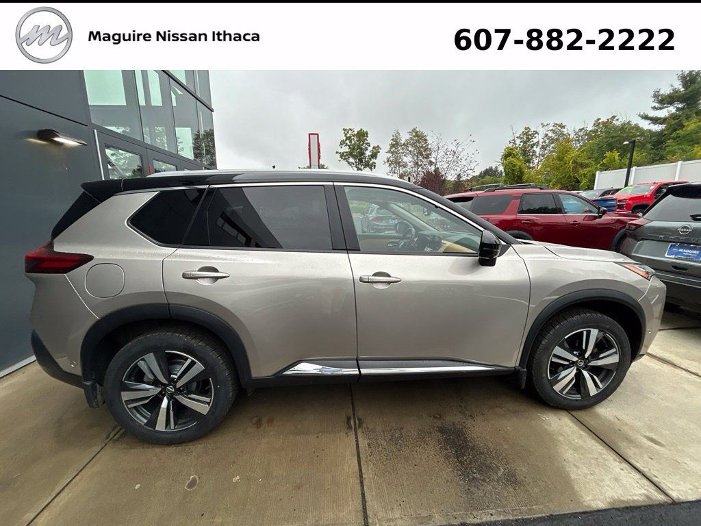 Used 2021 Nissan Rogue Platinum AWD/4WD image 4