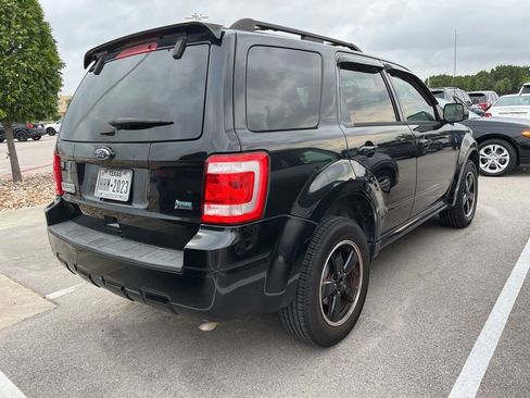 Used 2011 Ford Escape XLT w/ 202A Rapid Spec Order Code FWD image 3