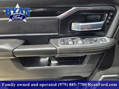 Used 2022 RAM 3500 Laramie AWD/4WD image 17