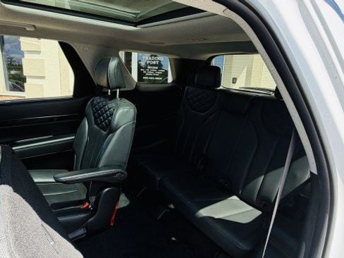 Used 2022 Hyundai Palisade Limited w/ Cargo Package image 9