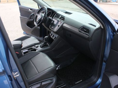 Used 2019 Volkswagen Tiguan SE image 36