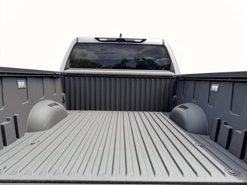 Used 2024 Toyota Tundra Limited AWD/4WD image 32