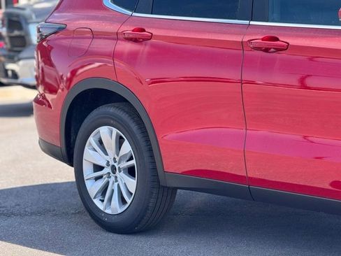 New 2026 Mitsubishi Outlander ES image 4