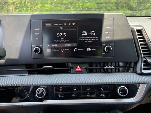 Used 2025 Kia Sportage LX FWD image 20