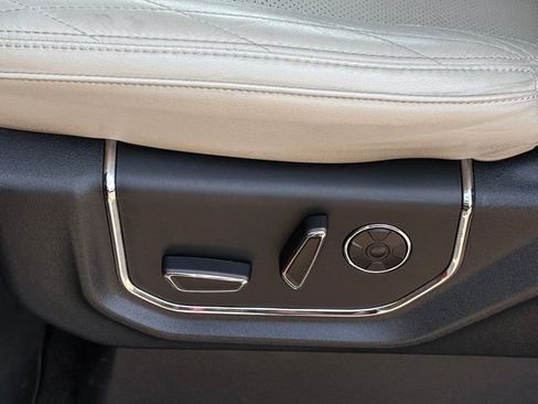 Certified 2019 Ford Expedition Platinum AWD/4WD image 8