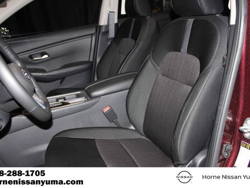 Certified 2025 Nissan Sentra SV w/ All-Weather Package FWD image 4