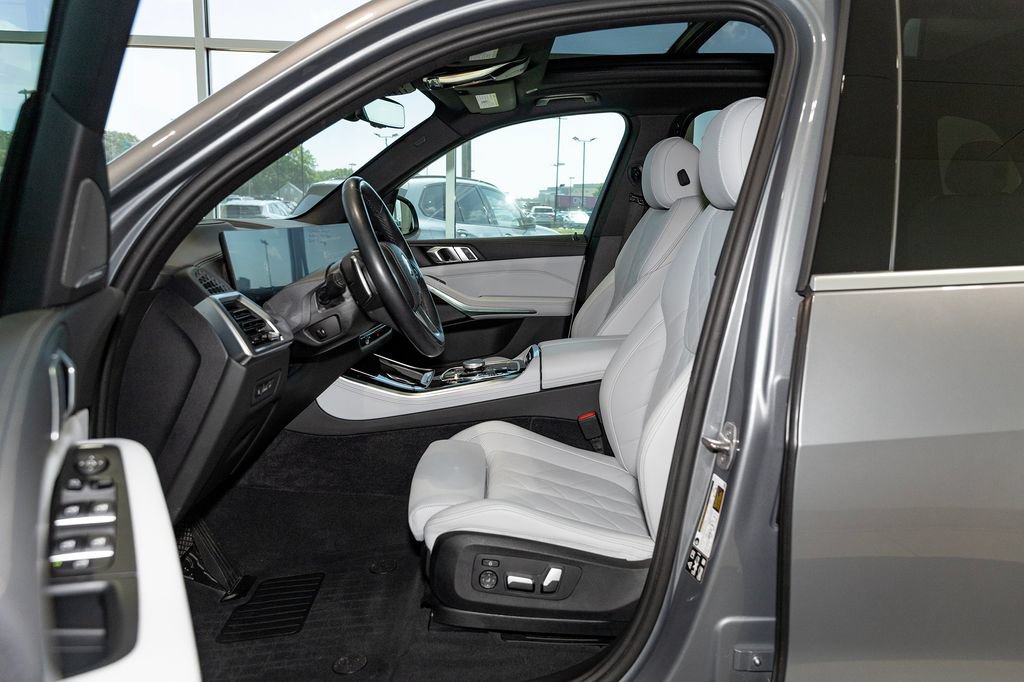 Used 2024 BMW X5 xDrive40i w/ Premium Package AWD/4WD image 15
