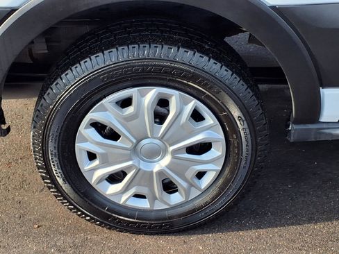 Used 2016 Ford Transit 150 XL image 22