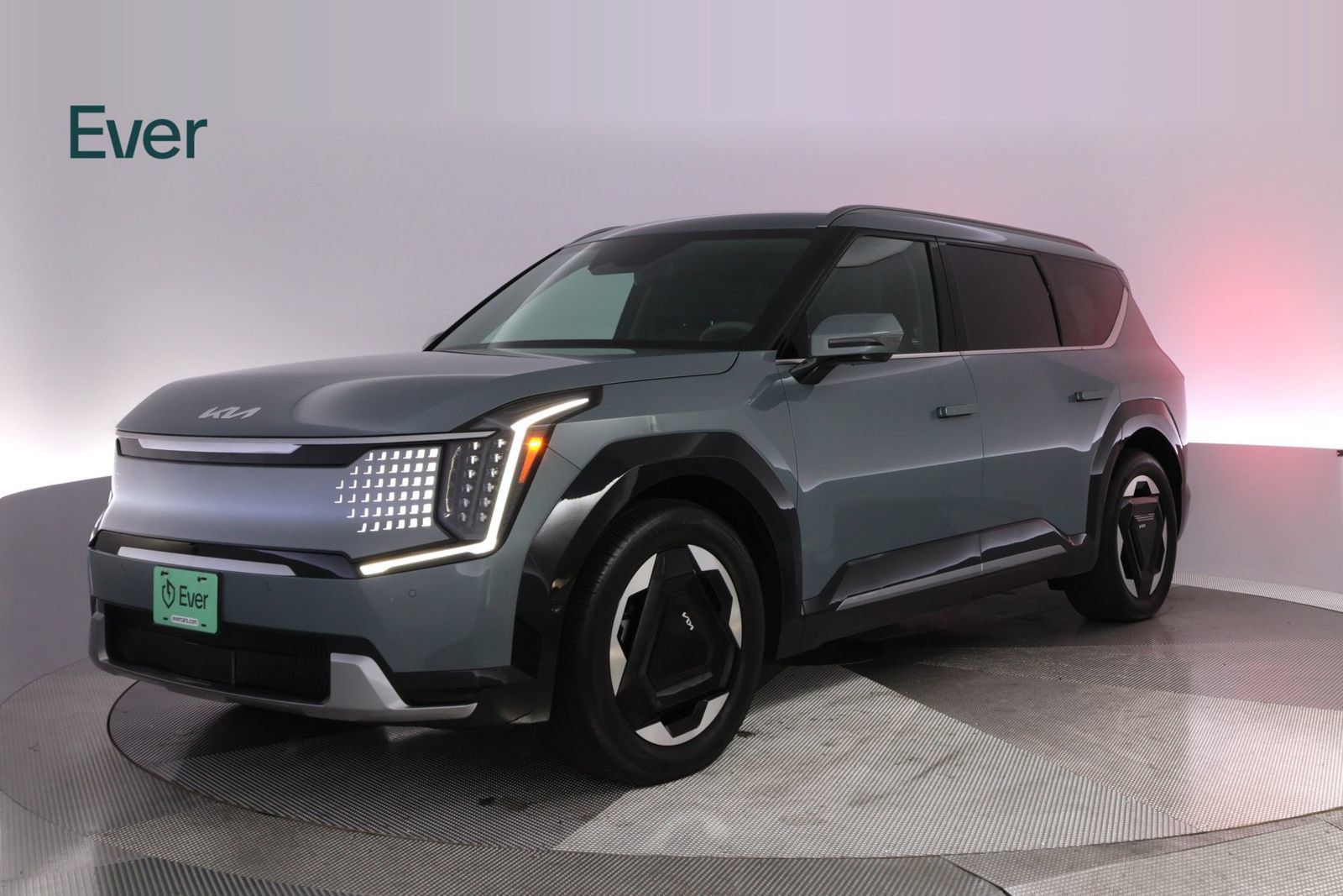 Used 2024 Kia EV9 Land AWD/4WD image 2