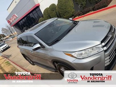Used 2019 Toyota Highlander XLE