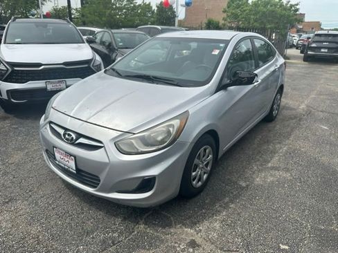 Used 2012 Hyundai Accent GLS FWD image 1