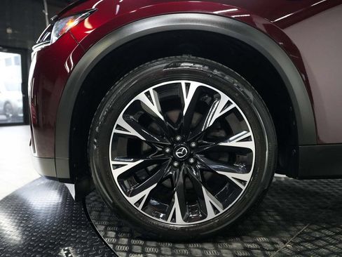 Used 2024 MAZDA CX-90 Plug-In Hybrid w/ Premium Pkg AWD/4WD image 8