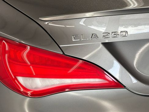 Used 2015 Mercedes-Benz CLA 250 image 22