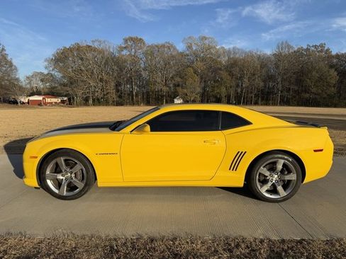 Used 2011 Chevrolet Camaro SS w/ RS Package image 3