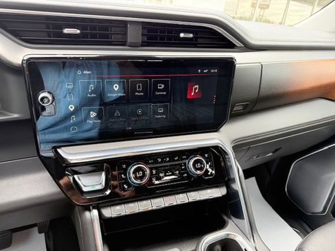 Used 2023 GMC Sierra 1500 Denali w/ Technology Package image 27