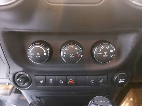 Used 2015 Jeep Wrangler Sahara w/ Dual Top Group image 23