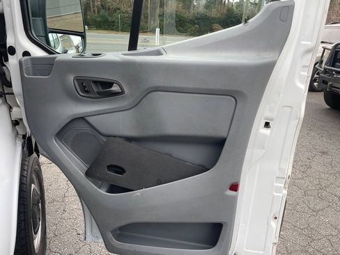 Used 2018 Ford Transit 350 XL image 18
