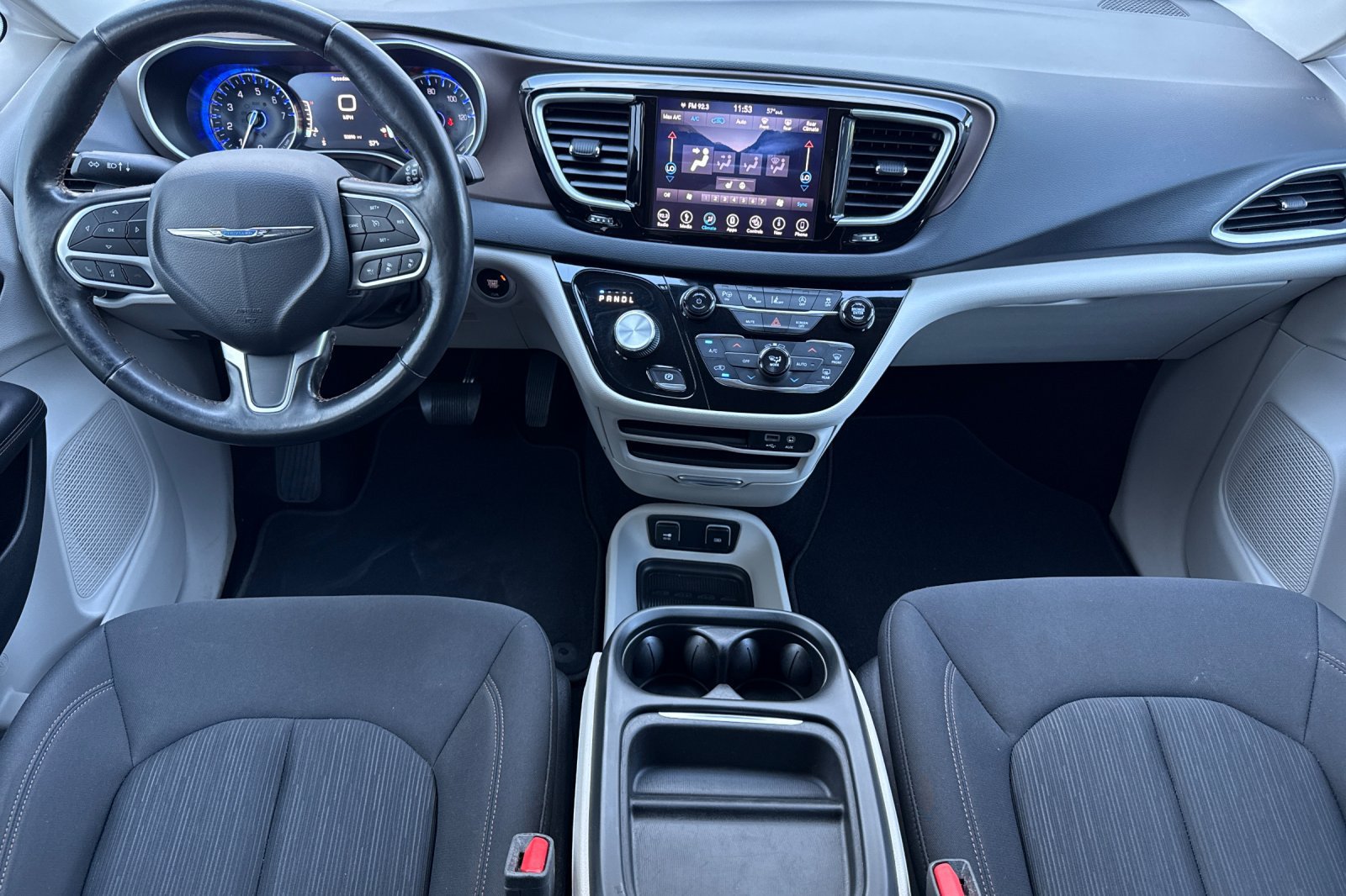 Used 2019 Chrysler Pacifica Touring Plus w/ Advanced Safetytec Group FWD image 14