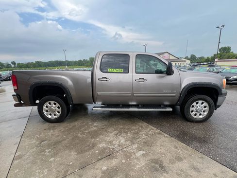 Used 2014 GMC Sierra 3500 SLT image 4