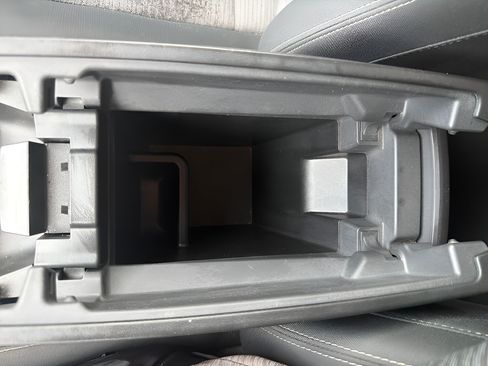 Used 2023 Nissan Rogue SV FWD image 41