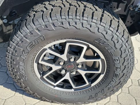 New 2026 Jeep Gladiator Rubicon AWD/4WD image 7