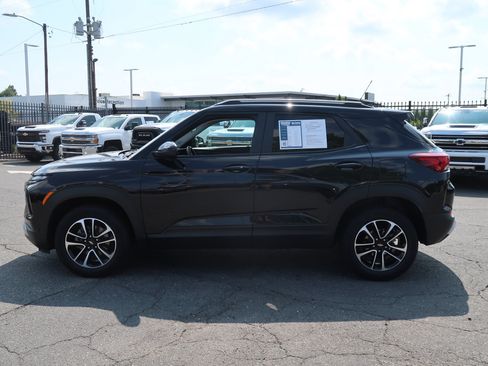 Used 2024 Chevrolet TrailBlazer LT AWD/4WD image 7