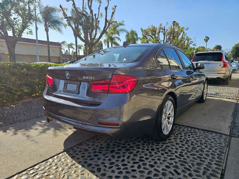 Used 2018 BMW 320i Sedan image 5