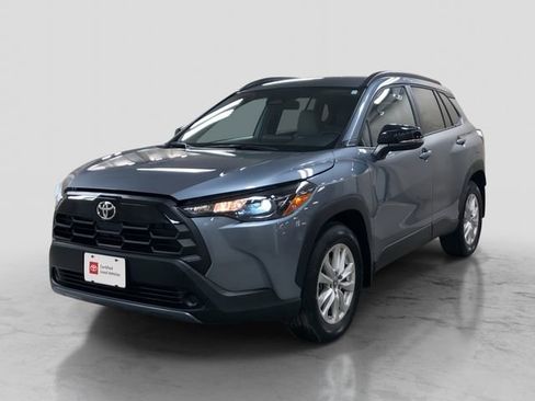 Certified 2026 Toyota Corolla Cross LE image 1