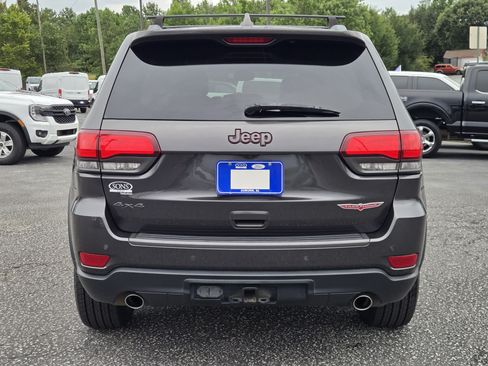 Used 2018 Jeep Grand Cherokee Trailhawk AWD/4WD image 8