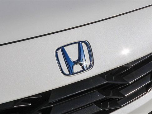 Used 2023 Honda HR-V Sport image 17