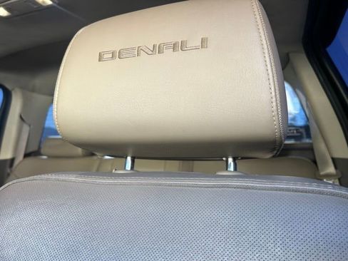 Used 2015 GMC Sierra 2500 Denali w/ Duramax Plus Package image 13