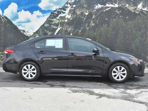 Certified 2024 Toyota Corolla LE image 2