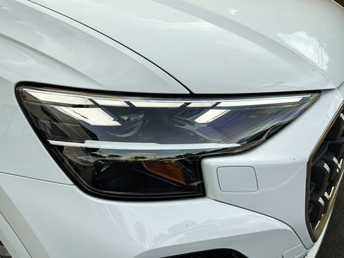 Used 2025 Audi Q8 Premium Plus image 13