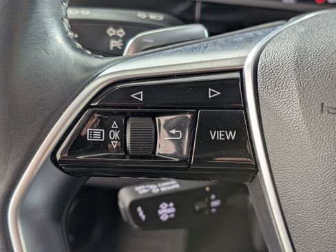 Used 2021 Audi e-tron Prestige w/ Prestige Package image 21