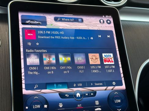 Used 2022 Mercedes-Benz C 300 Sedan image 19