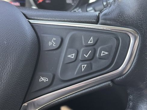 Used 2021 Chevrolet Equinox LT image 14