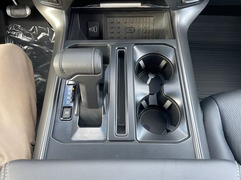 New 2025 Ford F150 Lariat w/ Equipment Group 501A Mid image 35