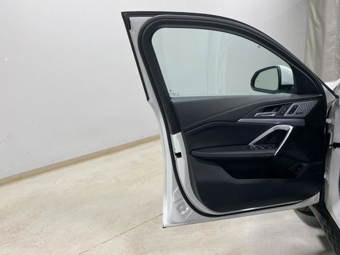 Used 2025 BMW X2 xDrive28i w/ Premium Package image 21