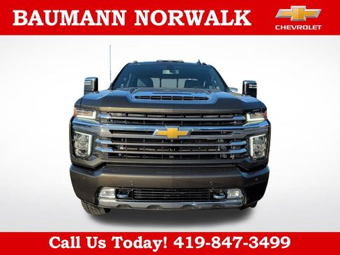 Used 2022 Chevrolet Silverado 3500 High Country w/ Z71 Off-Road Package AWD/4WD image 2